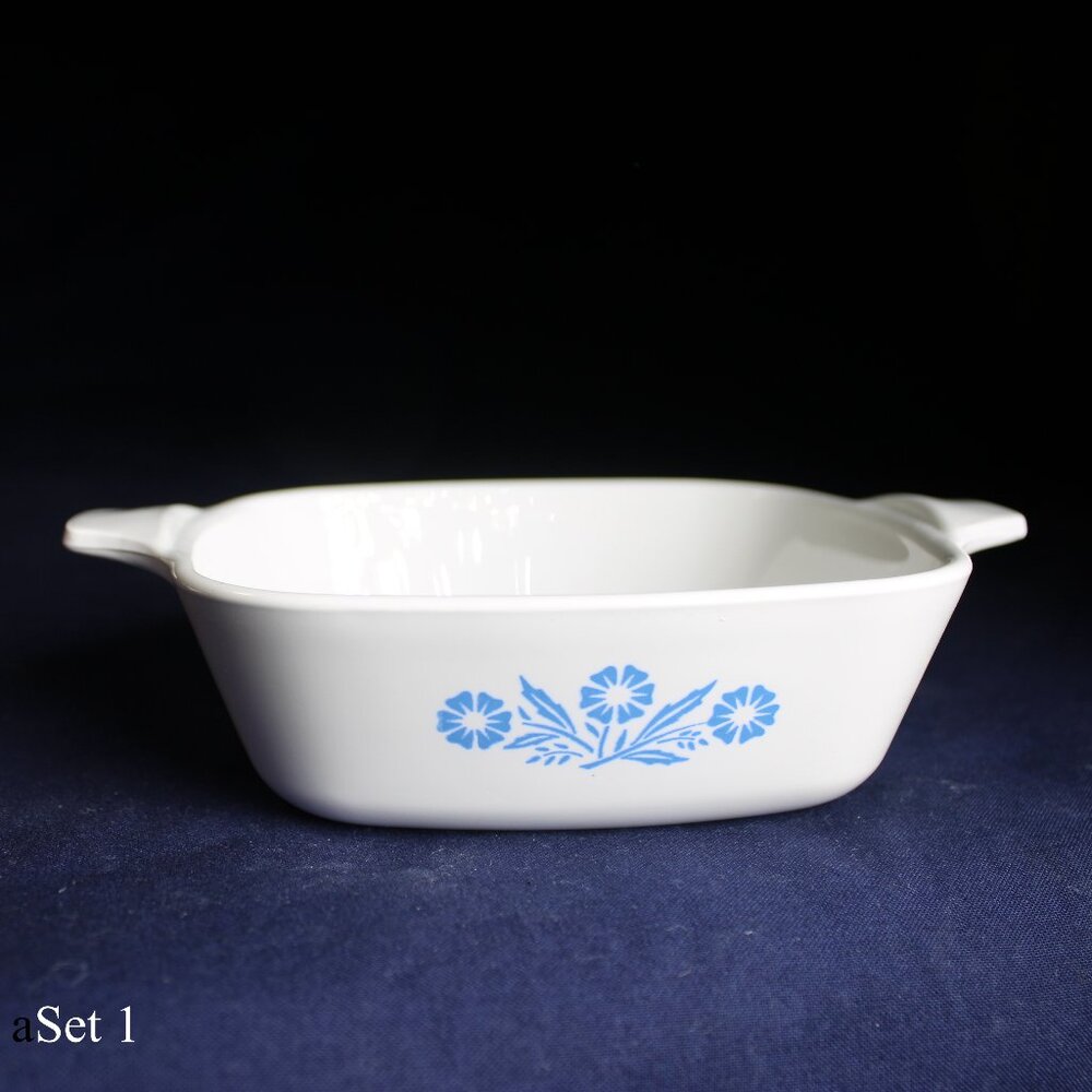 Two Pair of Vintage Corning Ware® Cornflower  P-41 Petite Pans with Plastic Lids
